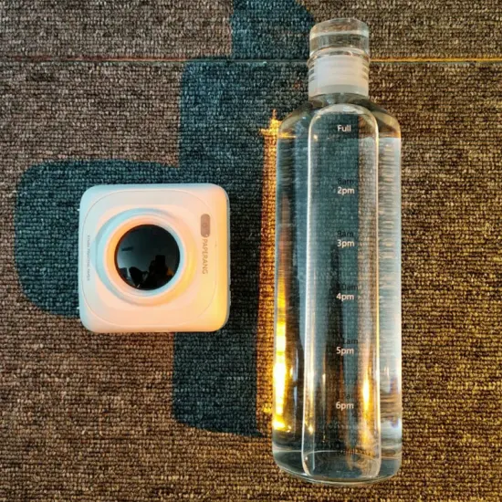 Auslaufsichere Sport-Wasserflasche aus Kunststoff mit Zeitmarkierung für Mädchengeschenke